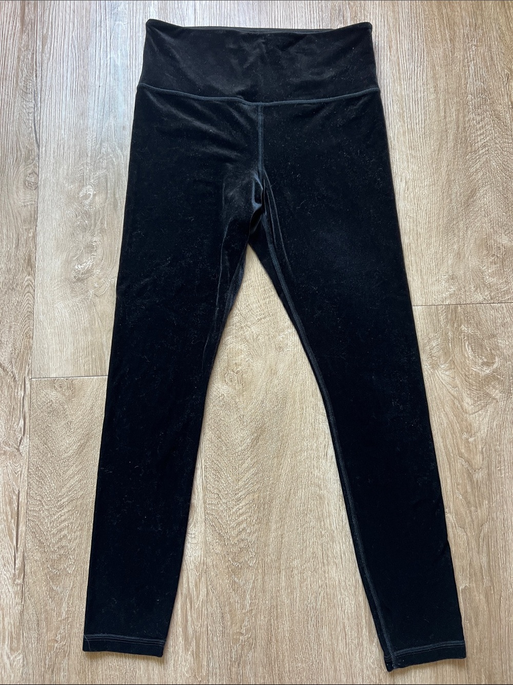 Athleta Women’s Black Velvet Elation Ultra High Rise Tights Size Medium